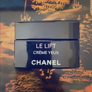 CHANEL LE LIFT Creme Yeux